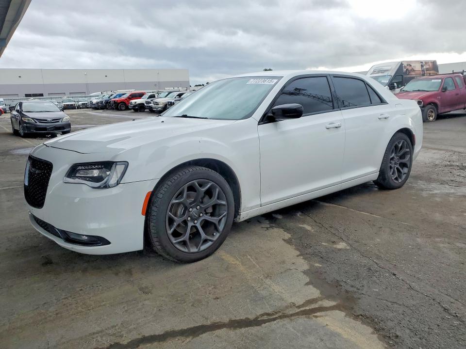 77223615 :رقم المزاد ، 2C3CCABG4KH601113 vin ، 2019 Chrysler 300 مزاد بيع