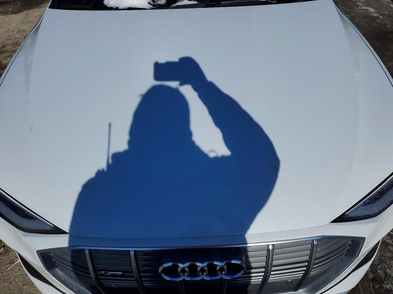 2022 Audi E-tron მანქანა იყიდება აუქციონზე, vin: WA13AAGE3NB025787, აუქციონის ნომერი: 74288535
