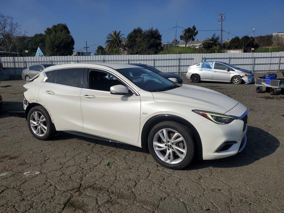 75751835 :رقم المزاد ، SJKCH5CP5KA010805 vin ، 2019 Infiniti Qx30 مزاد بيع