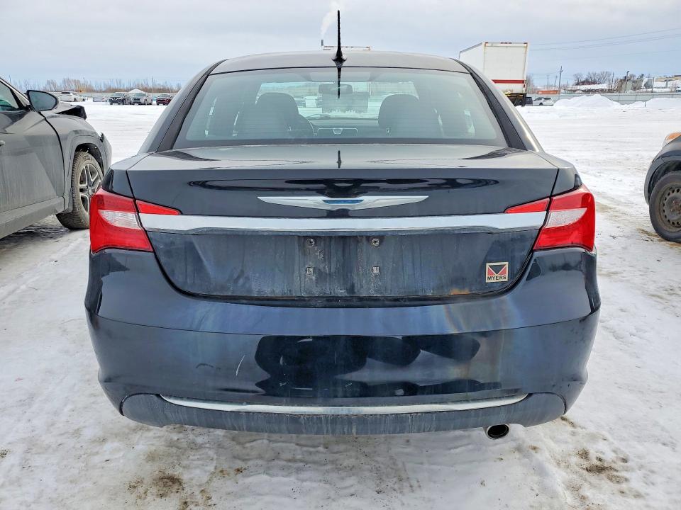 2013 Chrysler 200 მანქანა იყიდება აუქციონზე, vin: 1C3CCBAB7DN549983, აუქციონის ნომერი: 75749565