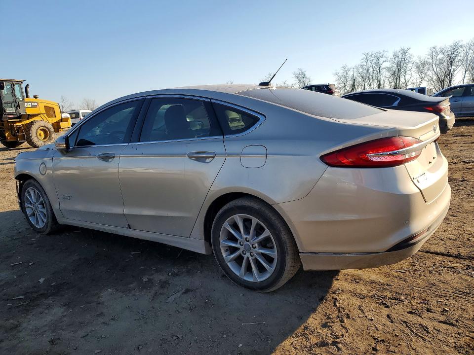 77375395 :رقم المزاد ، 3FA6P0PU1JR106544 vin ، 2018 Ford Fusion مزاد بيع