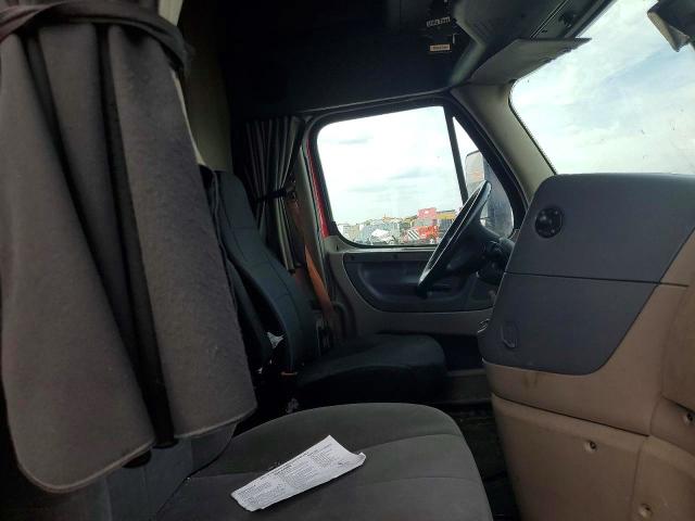 Продаж на аукціоні авто 2018 Freigliner Cascadia 125, vin: 3AKJGLDV9JSJT7295, номер лоту: 78742295
