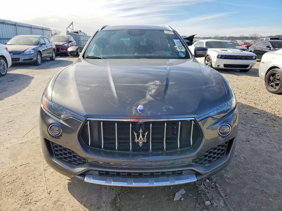 78121825 :رقم المزاد ، ZN661XUS9HX252150 vin ، 2017 Maserati Levante مزاد بيع