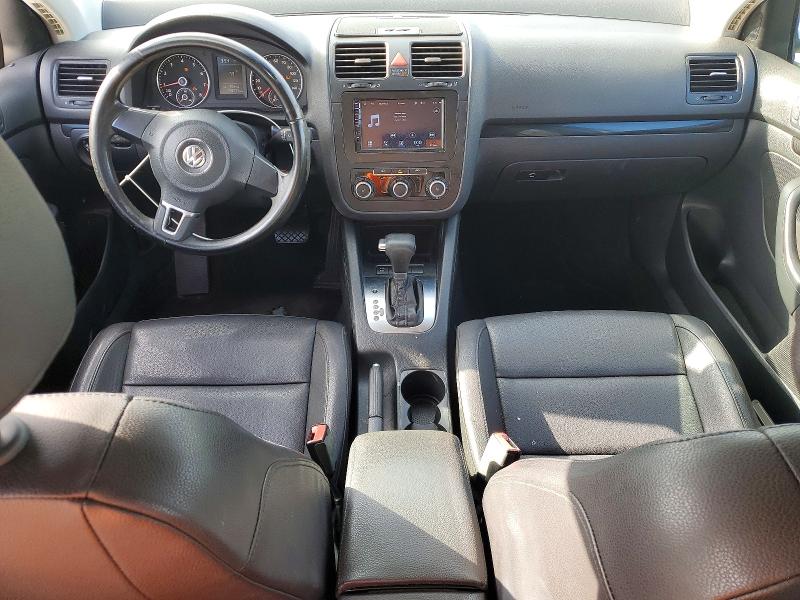 77200235 :رقم المزاد ، 3VWRX7AJ8AM059389 vin ، 2010 Volkswagen Jetta مزاد بيع