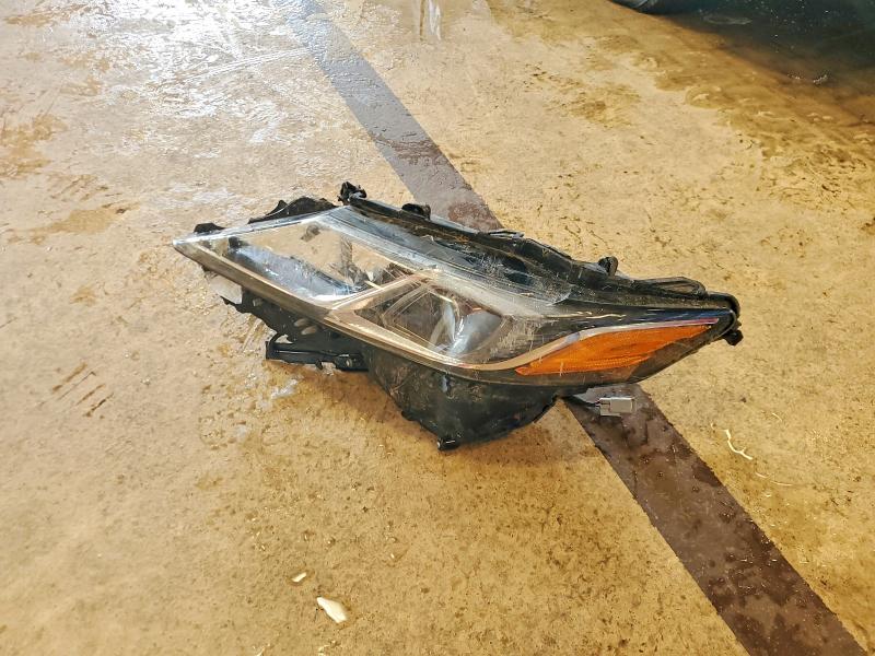 76743715 :رقم المزاد ، 4T1C31AK4NU575420 vin ، 2022 Toyota Camry Hybrid مزاد بيع