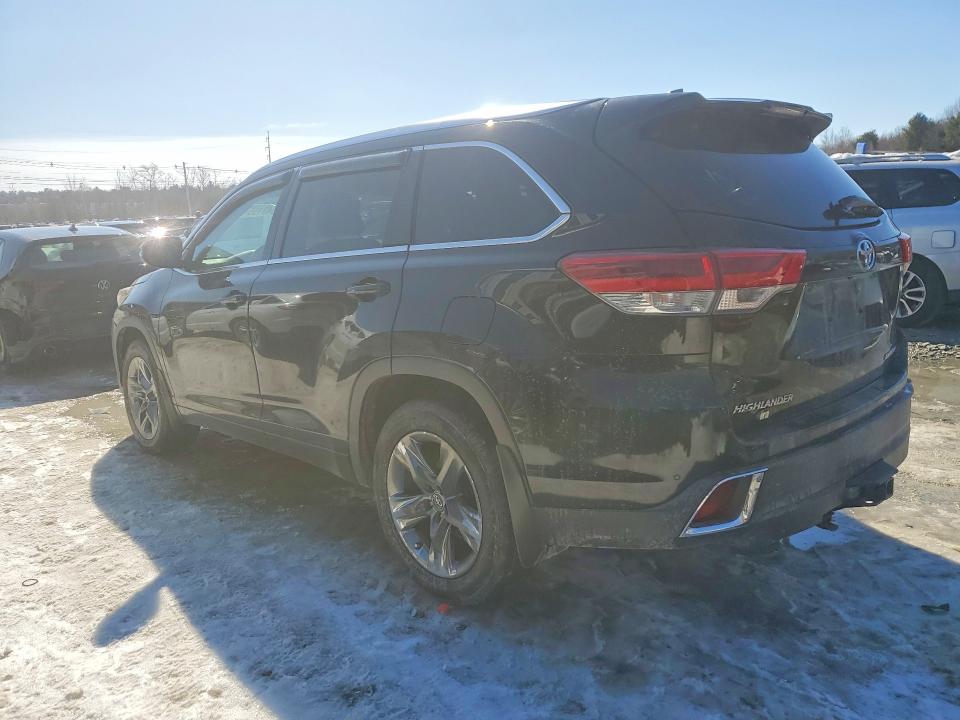 78643155 :رقم المزاد ، 5TDDZRFH7JS836718 vin ، 2018 Toyota Highlander مزاد بيع