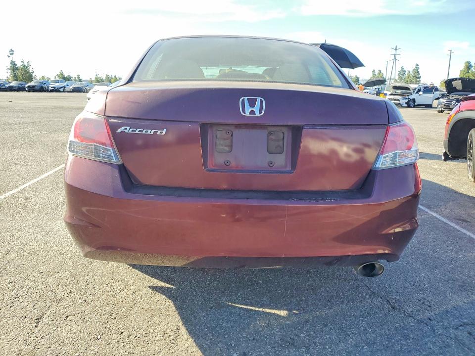 78958985 :رقم المزاد ، JHMCP26498C031240 vin ، 2008 Honda Accord مزاد بيع