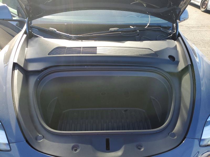2021 Tesla Model Y მანქანა იყიდება აუქციონზე, vin: 5YJYGAED2MF135925, აუქციონის ნომერი: 78679705