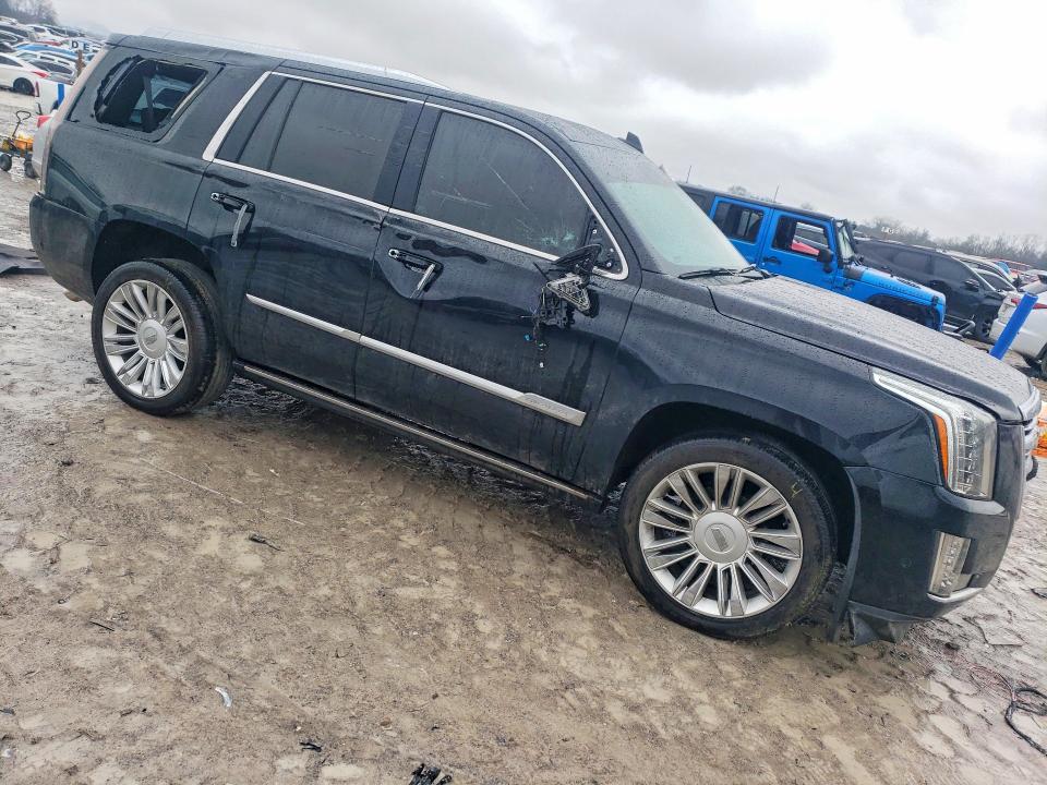 2018 Cadillac Escalade მანქანა იყიდება აუქციონზე, vin: 1GYS4DKJ4JR276926, აუქციონის ნომერი: 75627925