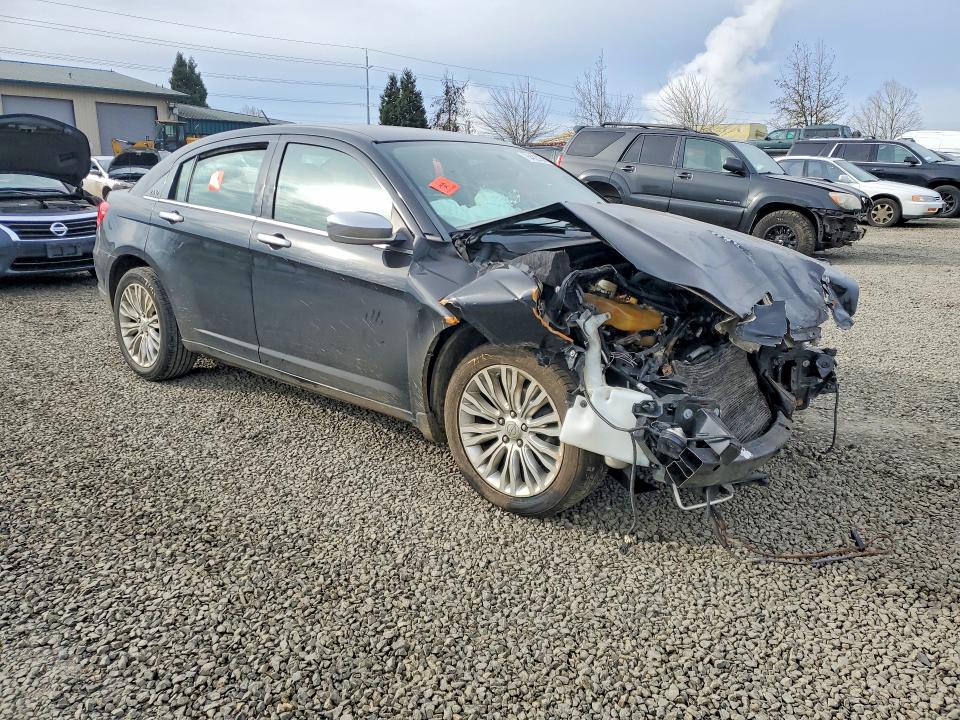 76482035 :رقم المزاد ، 1C3CCBCG8CN227098 vin ، 2012 Chrysler 200 مزاد بيع