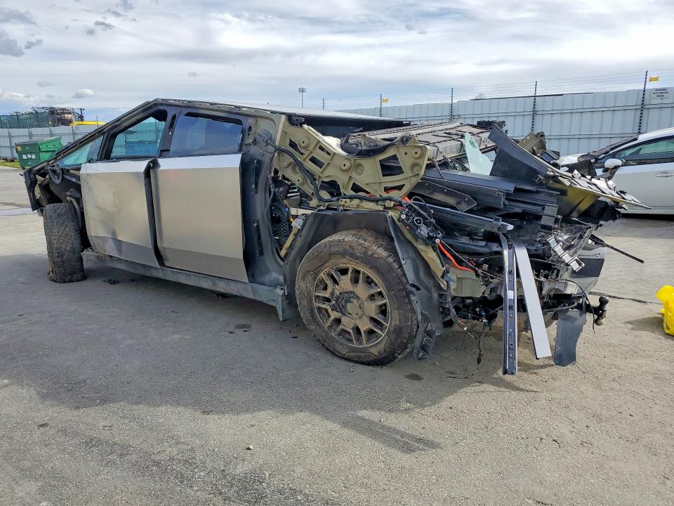 77308665 :رقم المزاد ، 7G2CEHEE9RA019723 vin ، 2024 Tesla Cybertruck مزاد بيع