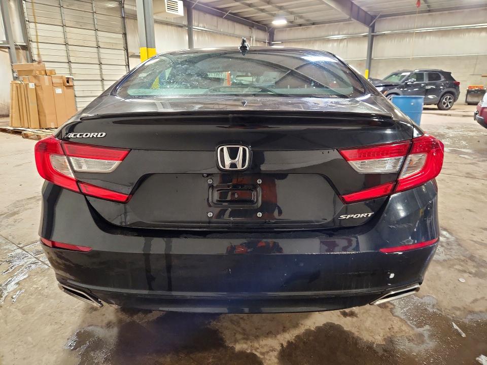 79077915 :رقم المزاد ، 1HGCV1F30JA200296 vin ، 2018 Honda Accord مزاد بيع