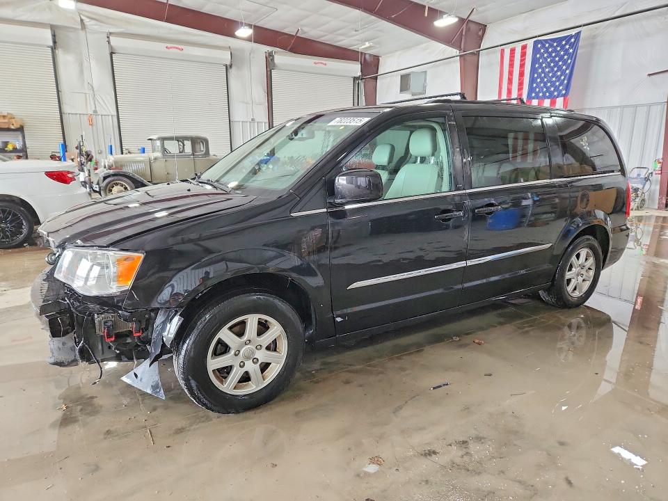 Auction sale of the 2013 Chrysler Town & Country, vin: 2C4RC1BG3DR518890, lot number: 78223515