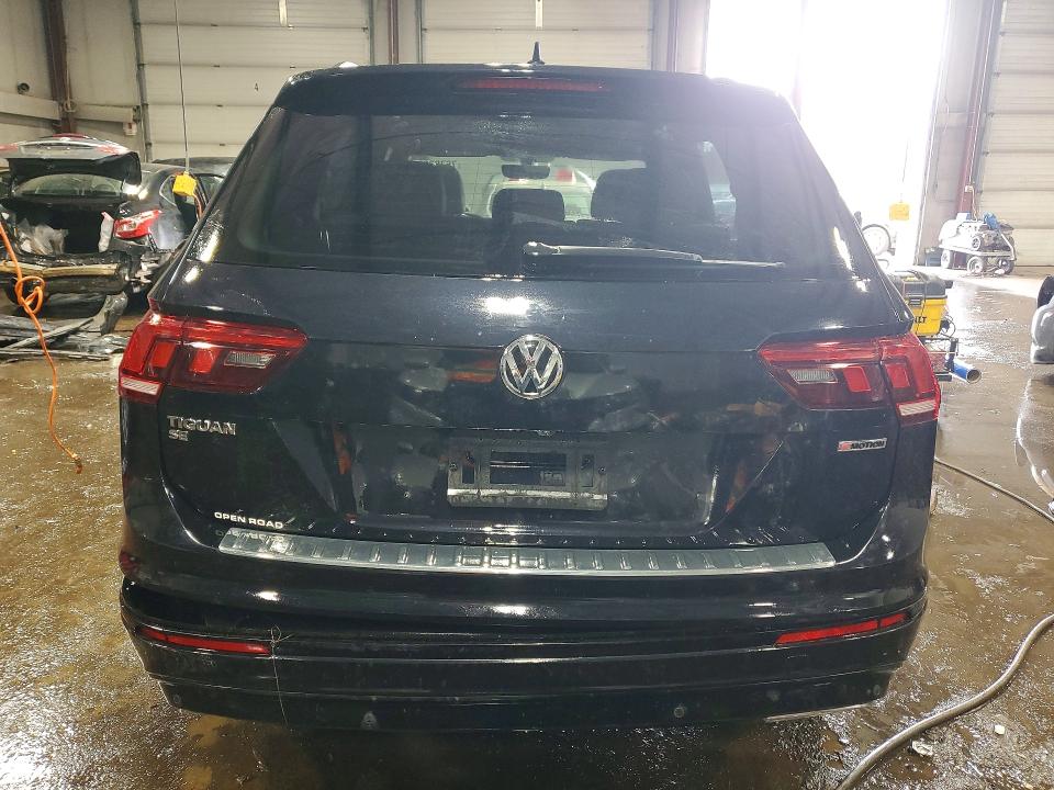 Продажа на аукционе авто 2020 Volkswagen Tiguan, vin: 3VV2B7AX6LM135218, номер лота: 76796825