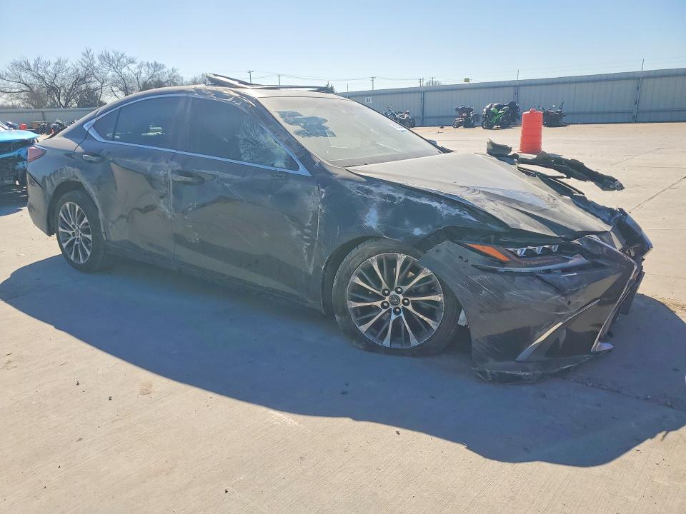 76128265 :رقم المزاد ، 58ABZ1B13KU034217 vin ، 2019 Lexus Es مزاد بيع