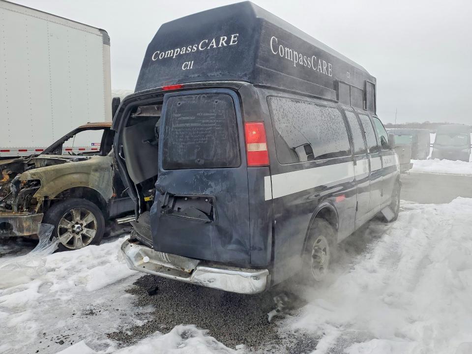 76362325 :رقم المزاد ، 1GBZG1FA8D1186612 vin ، 2013 Chevrolet Express G3500 مزاد بيع