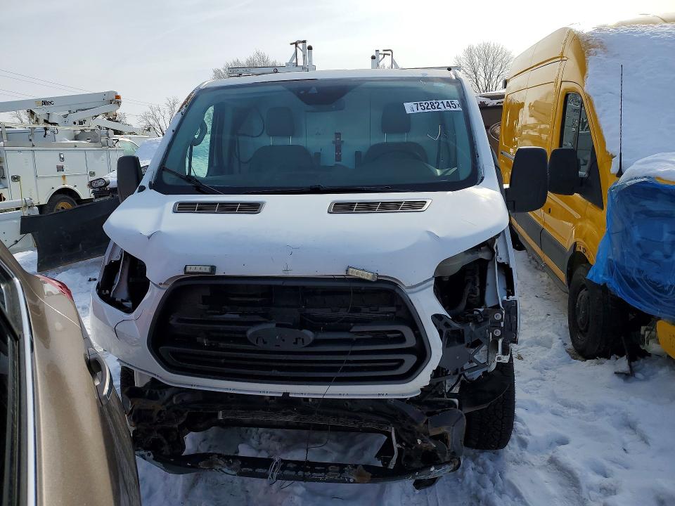 Продажа на аукционе авто 2015 Ford Transit, vin: 1FTNE1ZM9FKA17217, номер лота: 75282145