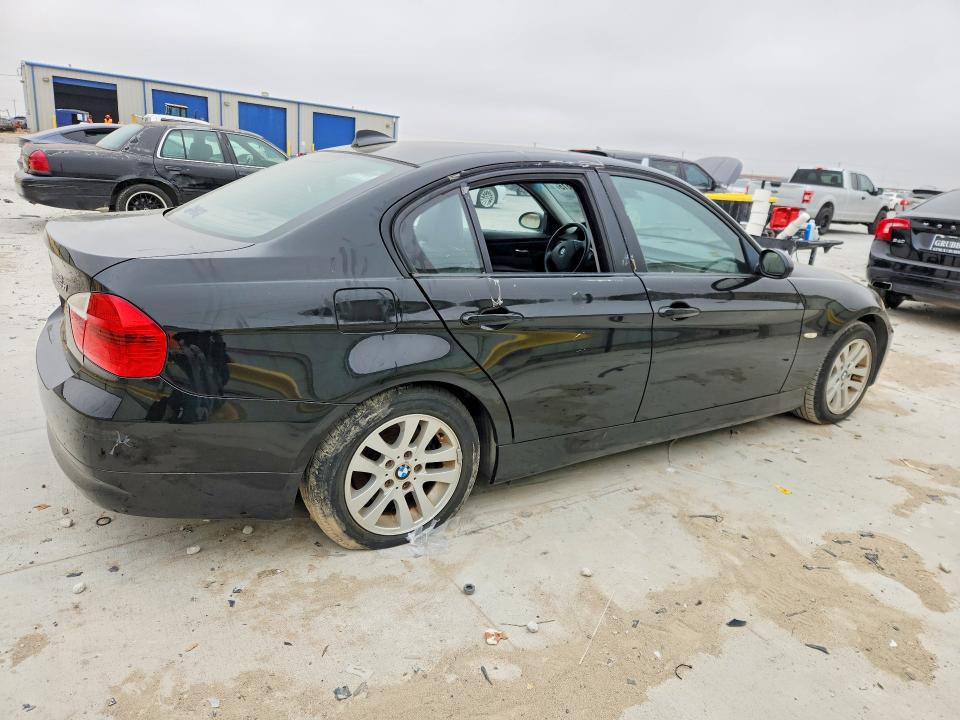 Продажа на аукционе авто 2006 Bmw 325, vin: WBAVD13556KV01337, номер лота: 78904815
