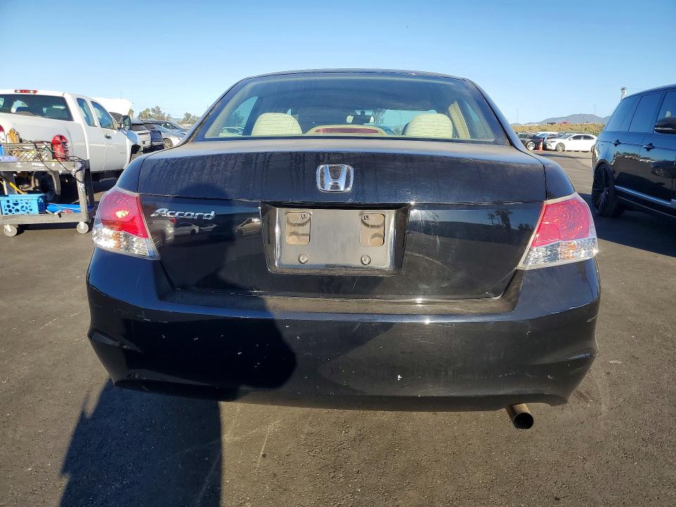 75810415 :رقم المزاد ، JHMCP26318C061131 vin ، 2008 Honda Accord مزاد بيع