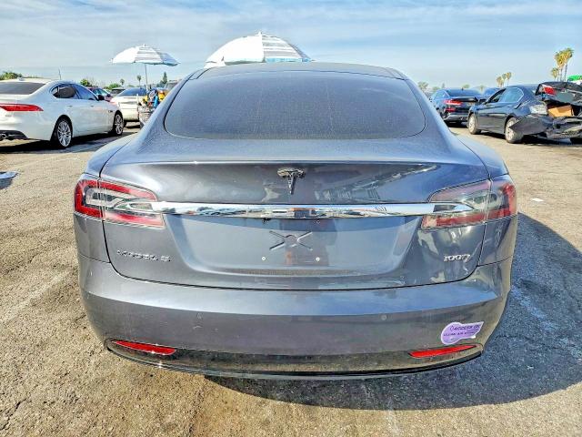Продаж на аукціоні авто 2018 Tesla Model S, vin: 5YJSA1E26JF292780, номер лоту: 76665625