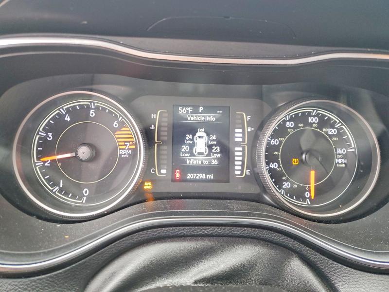 77950645 :رقم المزاد ، 1C4PJMCBXKD121730 vin ، 2019 Jeep Cherokee مزاد بيع