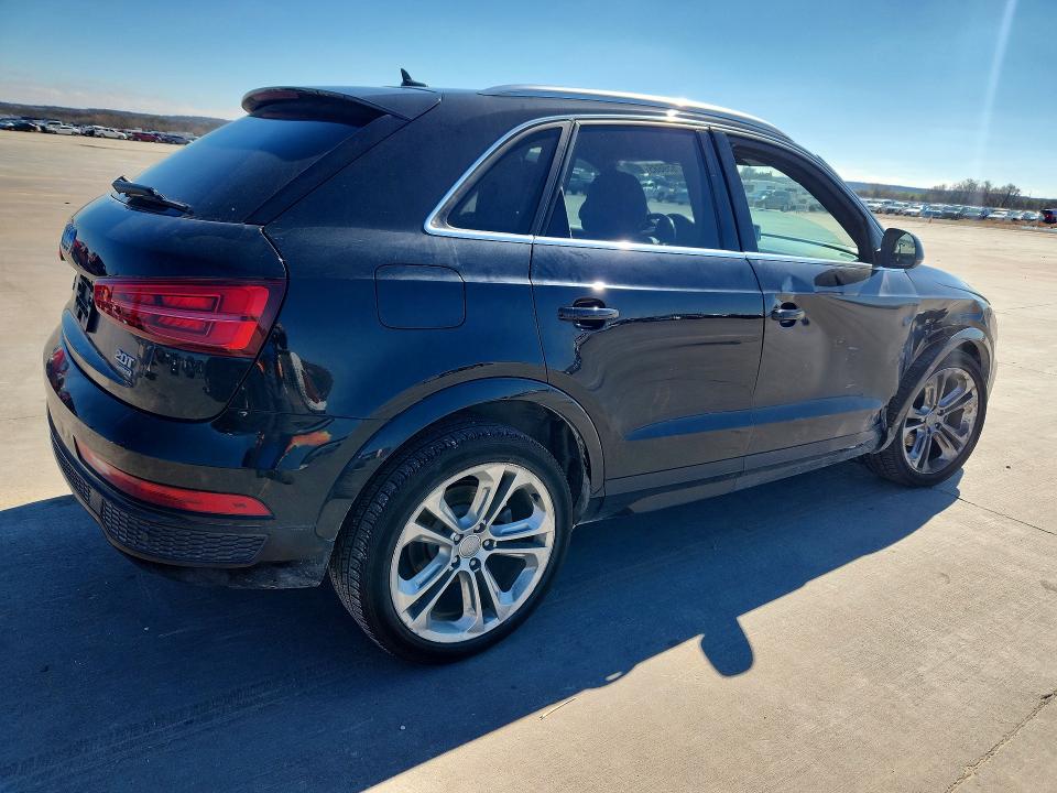 77659885 :رقم المزاد ، WA1JCCFS2JR027942 vin ، 2018 Audi Q3 مزاد بيع