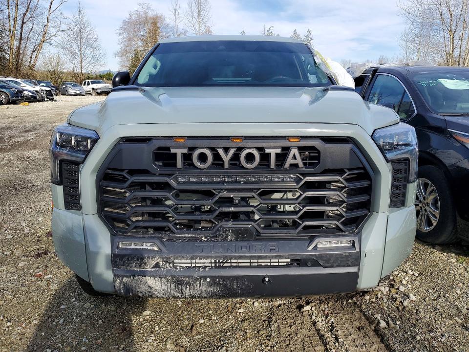 Продажа на аукционе авто 2022 Toyota Tundra Cre, vin: 5TFPC5DB3NX002905, номер лота: 74300445