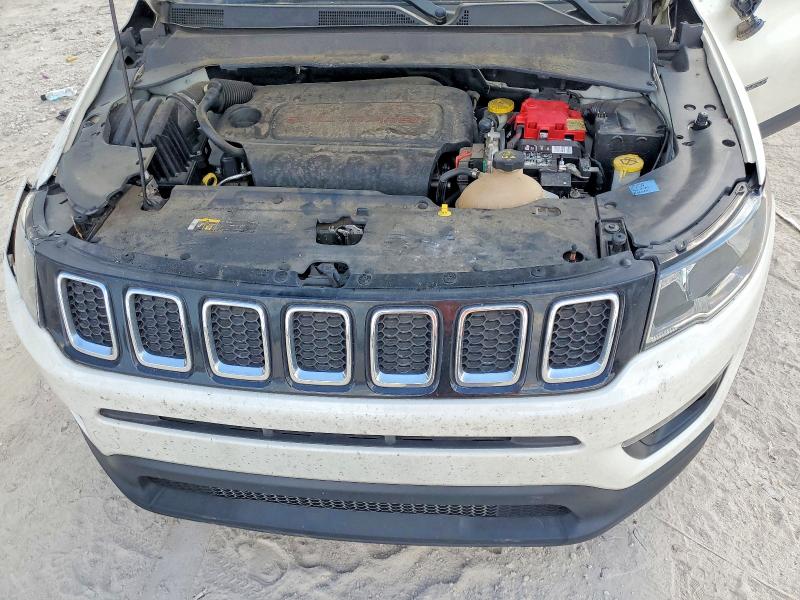 77075455 :رقم المزاد ، 3C4NJCBB0KT637270 vin ، 2019 Jeep Compass مزاد بيع