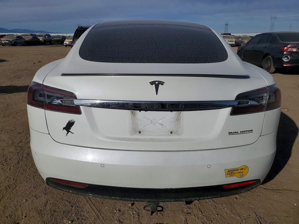 76136145 :رقم المزاد ، 5YJSA1E43KF330923 vin ، 2019 Tesla Model S مزاد بيع