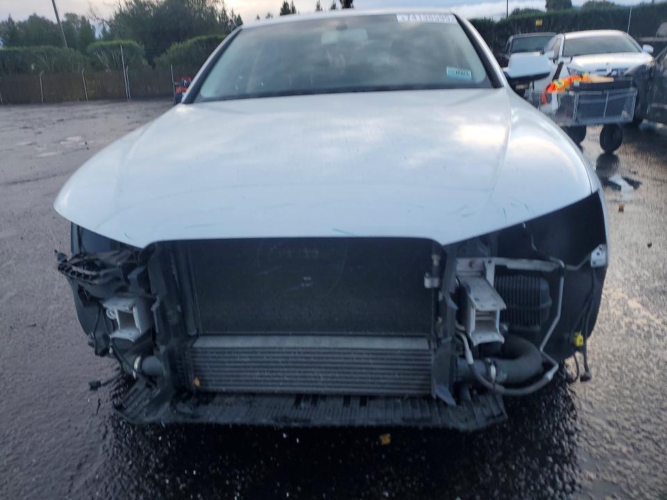 2013 Audi A4 მანქანა იყიდება აუქციონზე, vin: WAUFFAFL3DN028980, აუქციონის ნომერი: 74138595