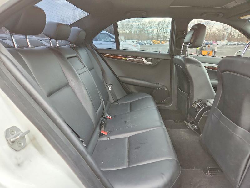 Продажа на аукционе авто 2013 Mercedes-benz C, vin: WDDGF8AB9DR274218, номер лота: 78237195