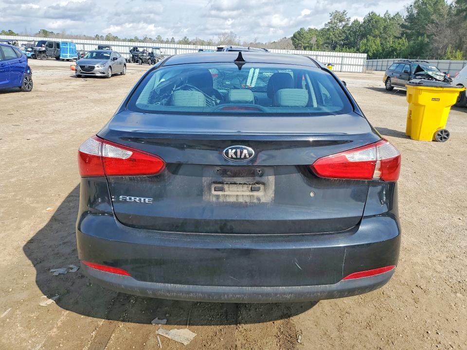 77962075 :رقم المزاد ، KNAFK4A68F5426090 vin ، 2015 Kia Forte مزاد بيع