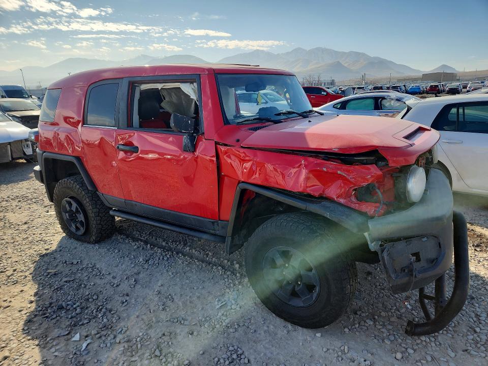 Продажа на аукционе авто 2012 Toyota Fj Cruiser, vin: JTEBU4BF6CK142489, номер лота: 75700845