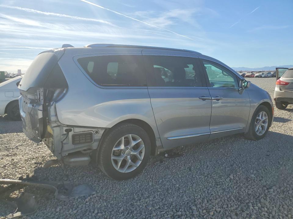 Продажа на аукционе авто 2017 Chrysler Pacifica, vin: 2C4RC1EG8HR653798, номер лота: 74836725