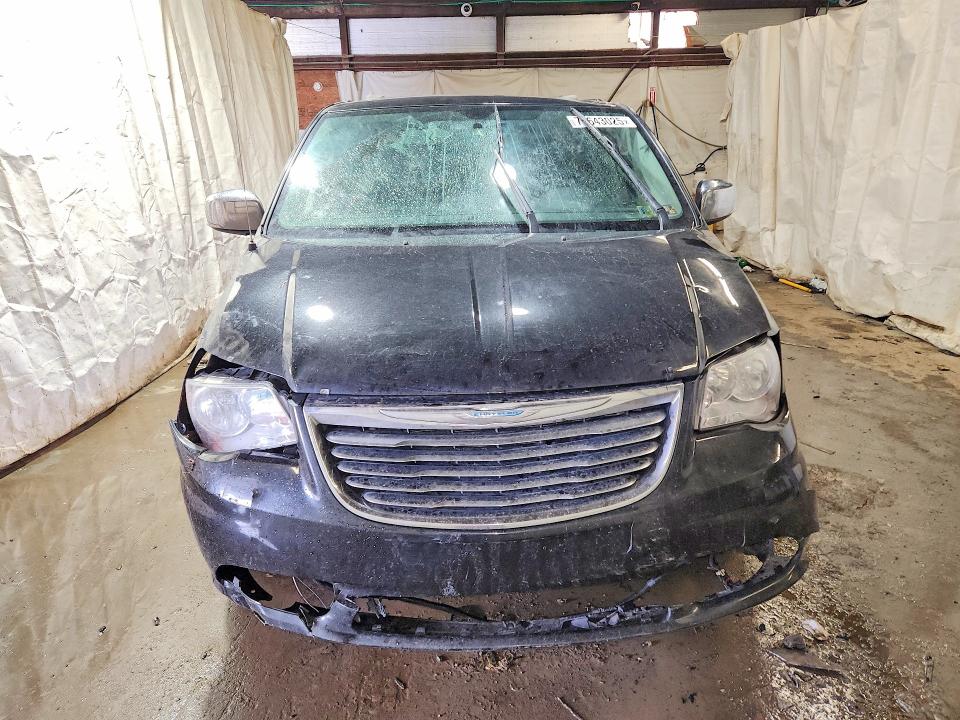 2015 Chrysler Town & Country მანქანა იყიდება აუქციონზე, vin: 2C4RC1CG7FR663111, აუქციონის ნომერი: 75643025