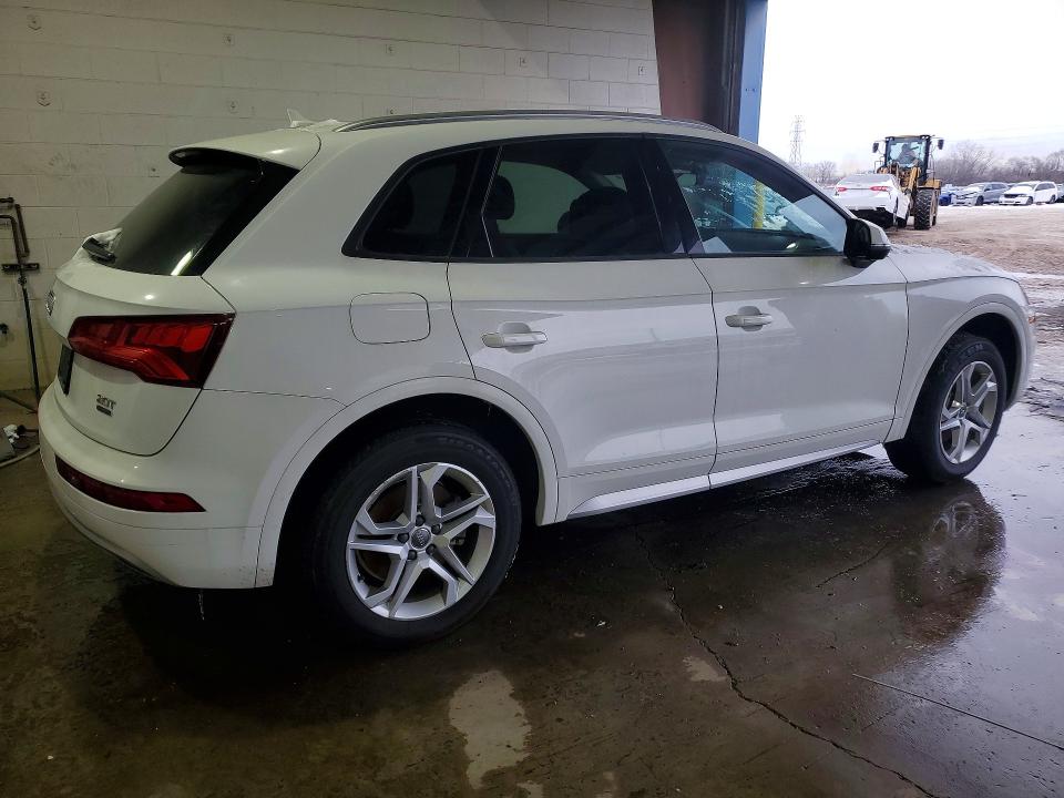 2018 Audi Q5 Premium მანქანა იყიდება აუქციონზე, vin: WA1ANAFY6J2013912, აუქციონის ნომერი: 74591415