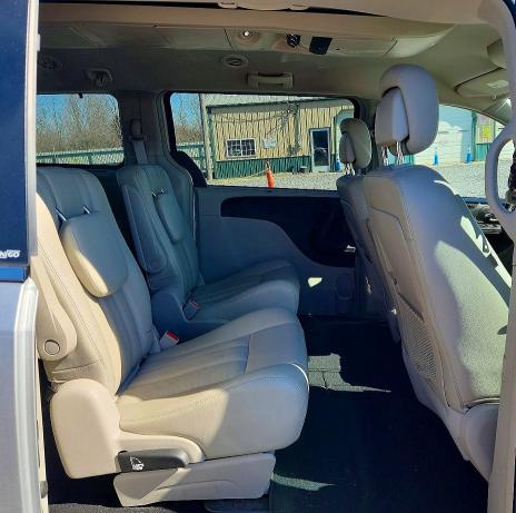 78317995 :رقم المزاد ، 2C4RC1CGXCR106981 vin ، 2012 Chrysler Town & Country مزاد بيع
