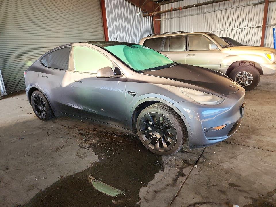 2021 Tesla Model Y მანქანა იყიდება აუქციონზე, vin: 5YJYGAED0MF142744, აუქციონის ნომერი: 77152955
