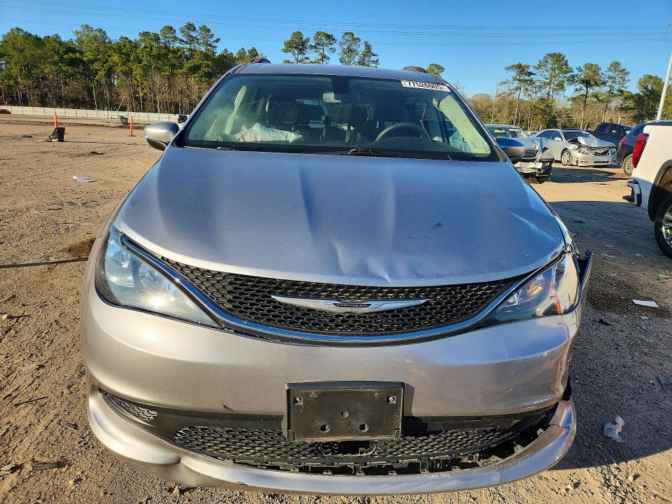 2021 Chrysler Voyager მანქანა იყიდება აუქციონზე, vin: 2C4RC1DG3MR533001, აუქციონის ნომერი: 77526005