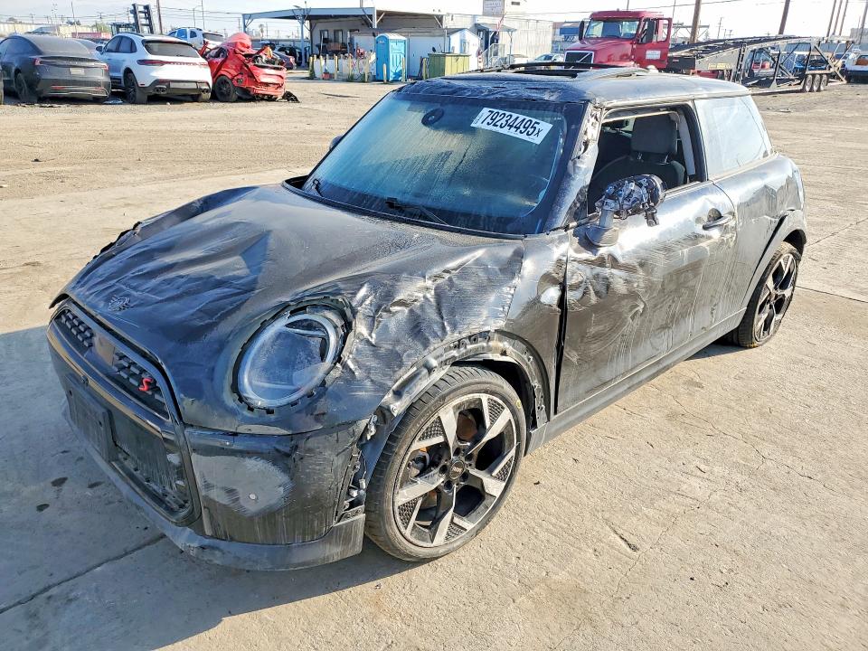 79234495 :رقم المزاد ، WMW23GD06S2W35165 vin ، 2025 Mini Cooper مزاد بيع