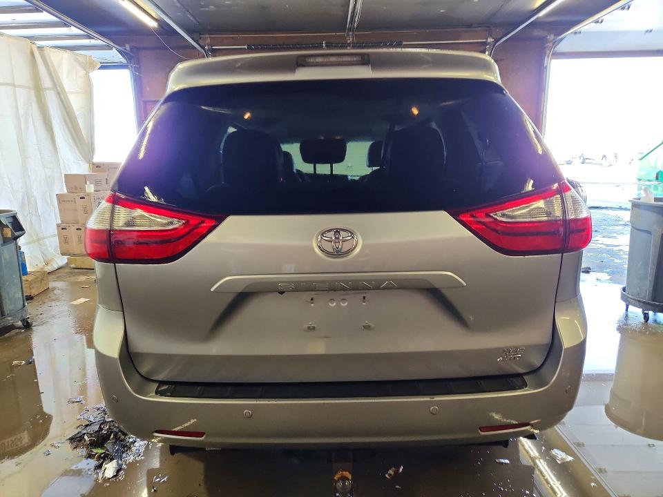77319025 :رقم المزاد ، 5TDDZ3DC0HS159610 vin ، 2017 Toyota Sienna مزاد بيع