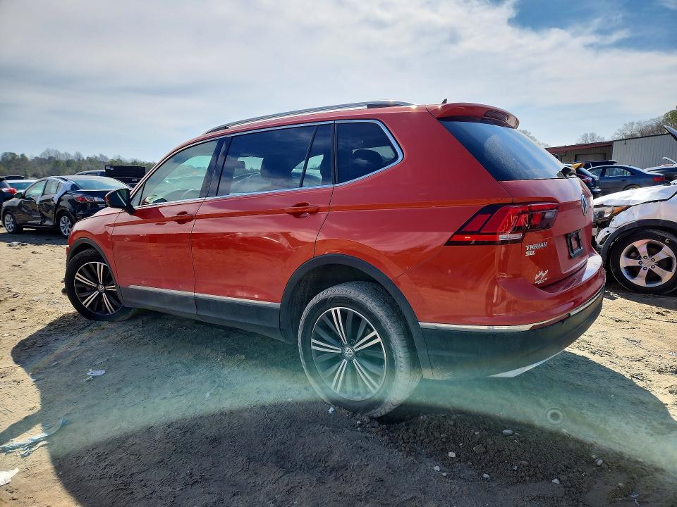 Продажа на аукционе авто 2018 Volkswagen Tiguan, vin: 3VV2B7AX1JM133826, номер лота: 79097445