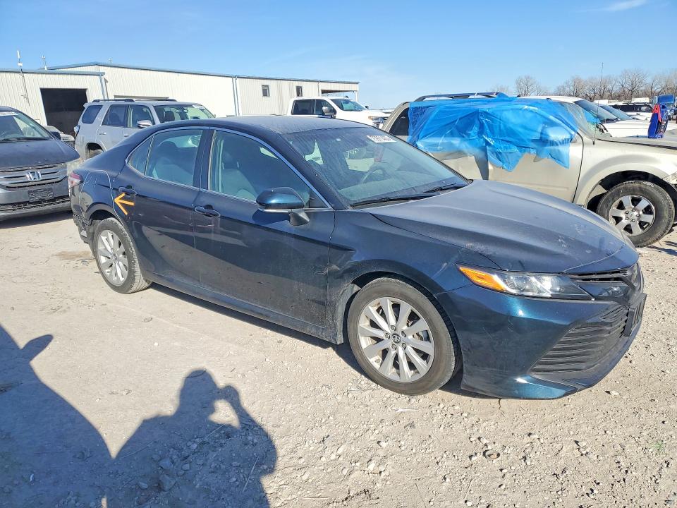75971465 :رقم المزاد ، 4T1B11HK7KU681766 vin ، 2019 Toyota Camry مزاد بيع