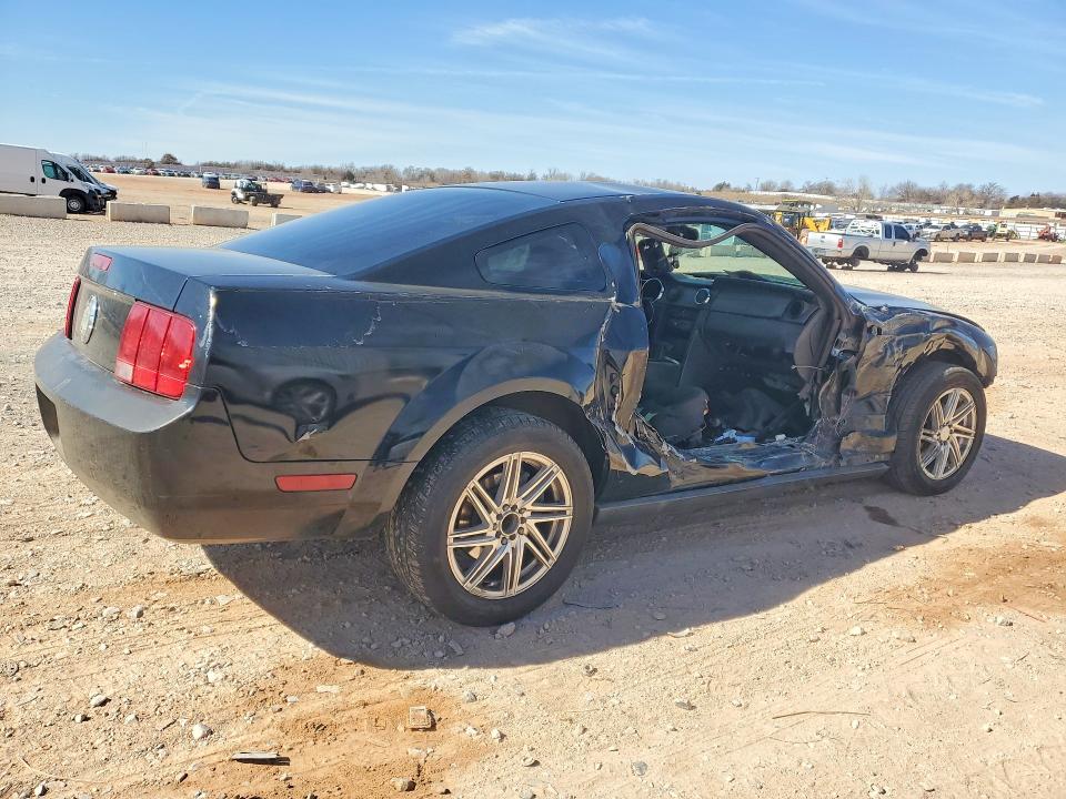58527896 :رقم المزاد ، 1ZVFT80N975339457 vin ، 2007 Ford Mustang مزاد بيع