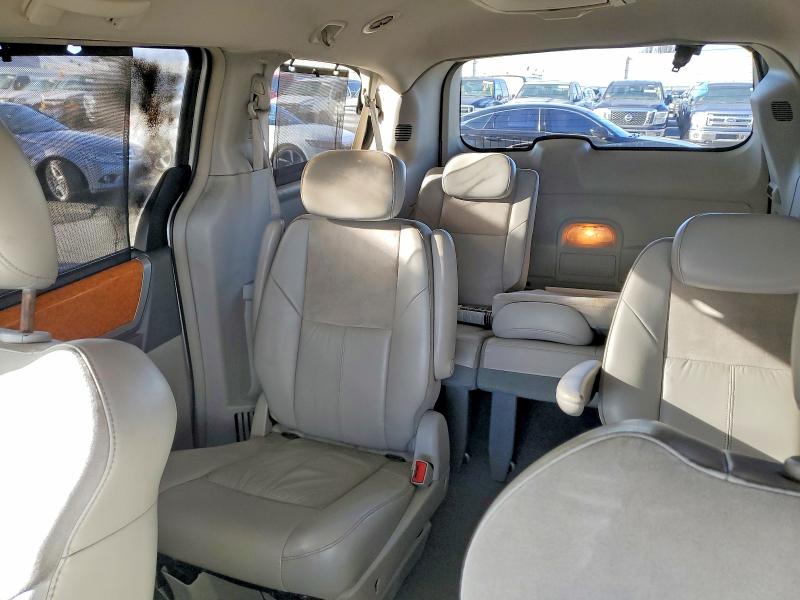 2010 Chrysler Town & Country მანქანა იყიდება აუქციონზე, vin: 2A4RR6DX6AR148209, აუქციონის ნომერი: 76942005