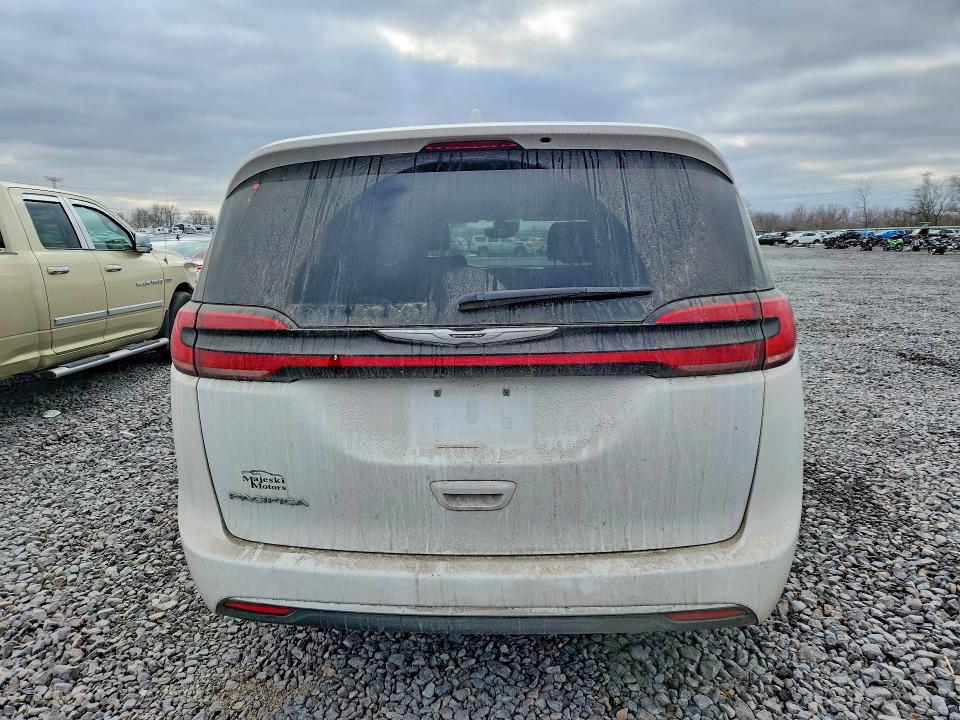 75574105 :رقم المزاد ، 2C4RC1BG1NR218301 vin ، 2022 Chrysler Pacifica مزاد بيع