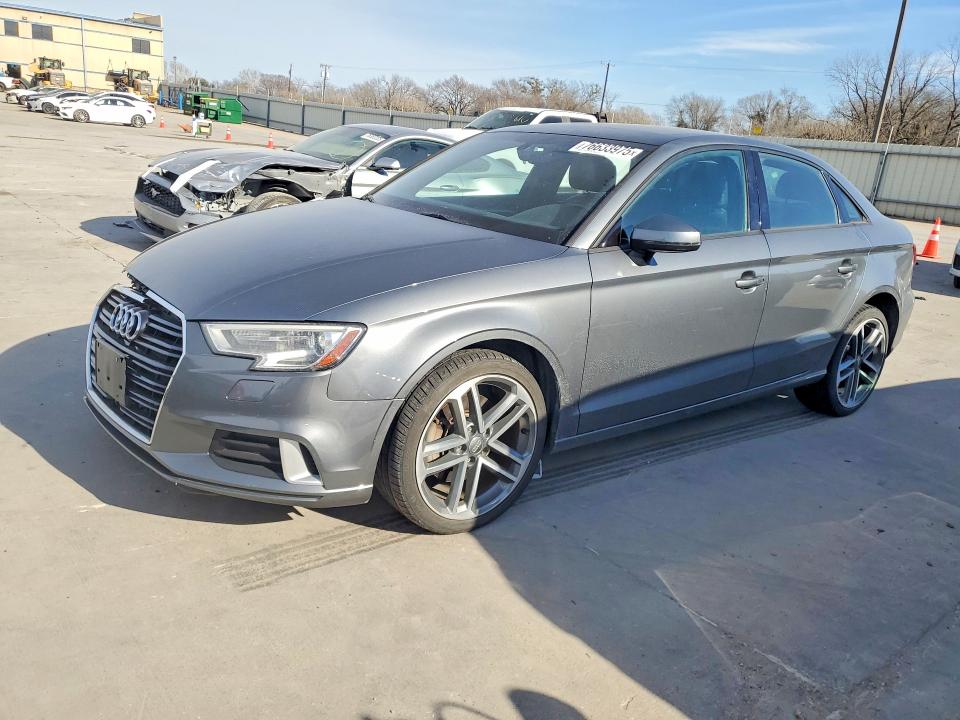 76633975 :رقم المزاد ، WAUAUGFF9J1038137 vin ، 2018 Audi A3 مزاد بيع