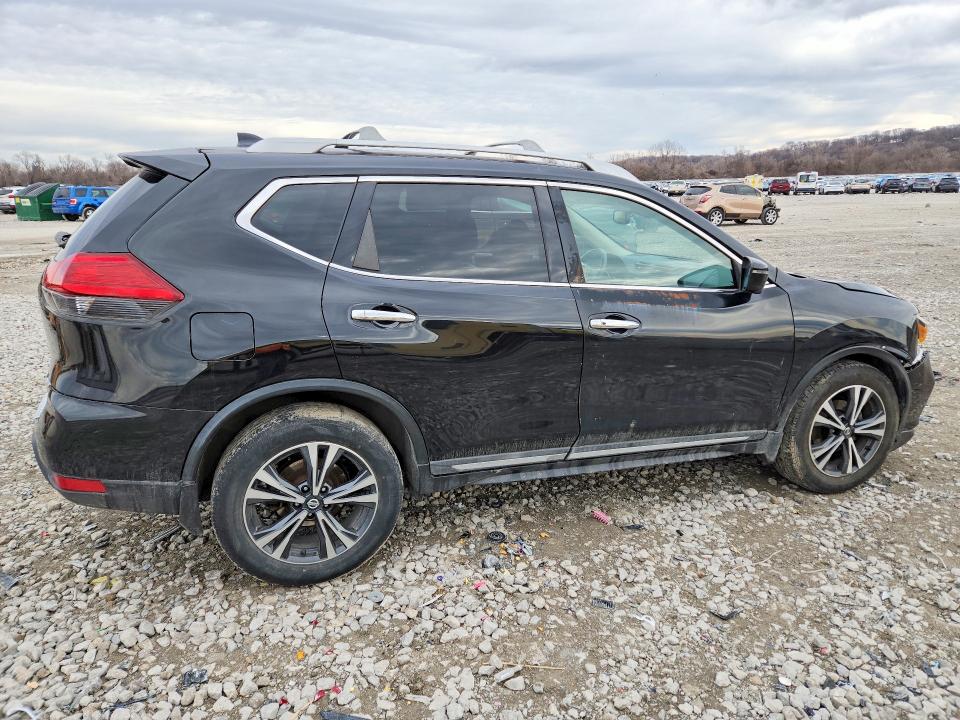2017 Nissan Rogue მანქანა იყიდება აუქციონზე, vin: 5N1AT2MV4HC868098, აუქციონის ნომერი: 77571065