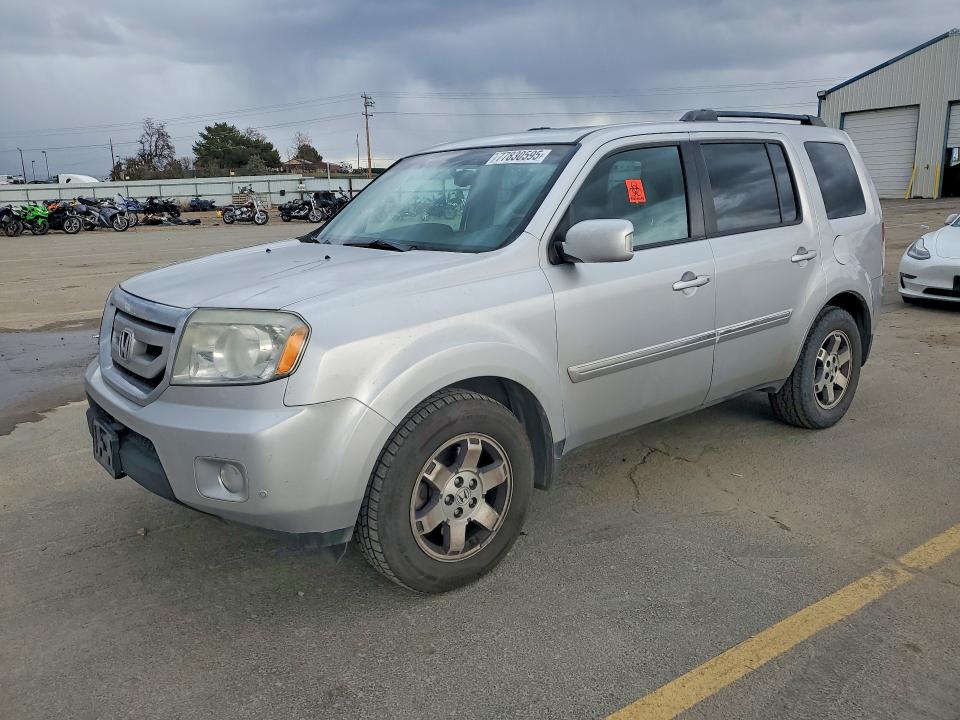77830595 :رقم المزاد ، 5FNYF4H95BB068651 vin ، 2011 Honda Pilot مزاد بيع