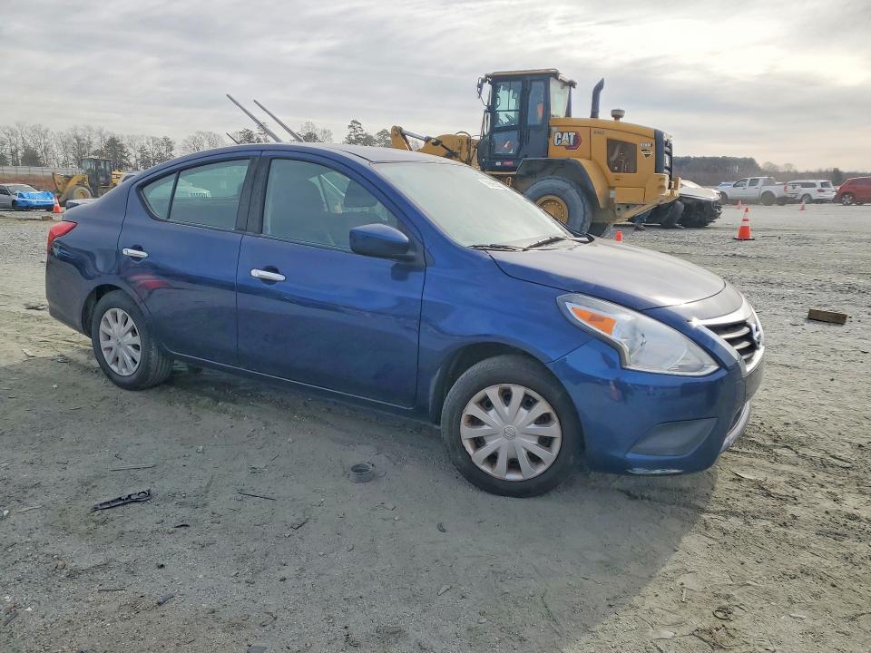 78695305 :رقم المزاد ، 3N1CN7APXJL846310 vin ، 2018 Nissan Versa مزاد بيع